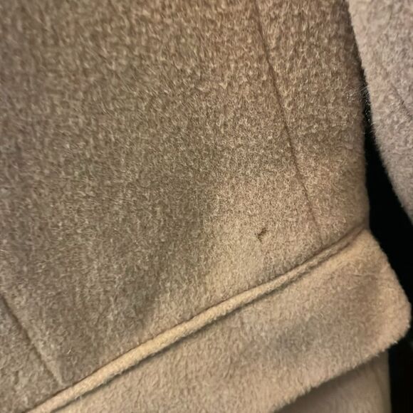 J.G Hook Wool/Cashmere Tan Coat Size Medium - Picture 8 of 10